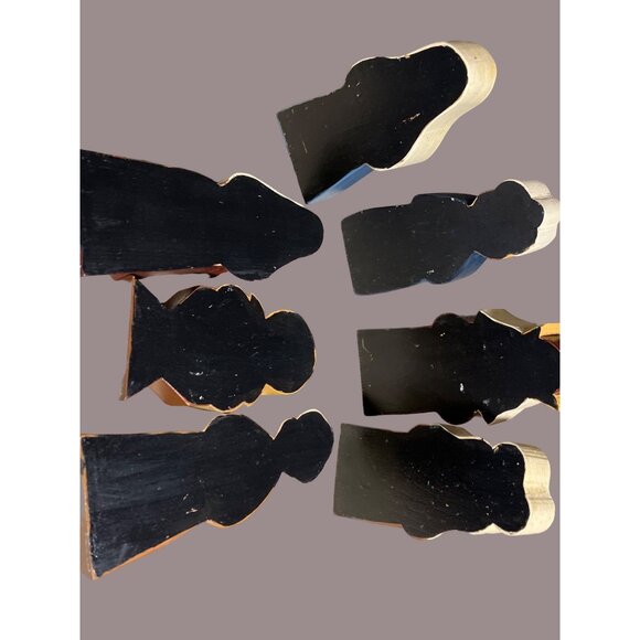 Wooden Nativity Set With Hand-Painted Figurines - Picture 11 of 14